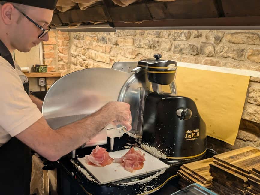 Food Tour with Tastings & Sightseeing in Parma - Parmigiano Reggiano by the ages: what to look for when you taste