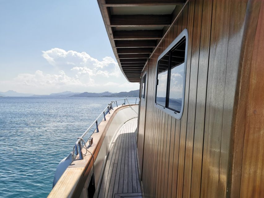 Forio: Ischia Island Boat Tour with Local Lunch and Swimming - Food and Drinks: Why the Lunch Feels Like a Feature