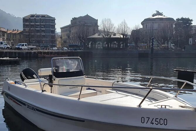 From 1H to 4H License Free Boat Rental 40cv Lake Como - Boat comfort, cleanliness, and the onboard rules that matter