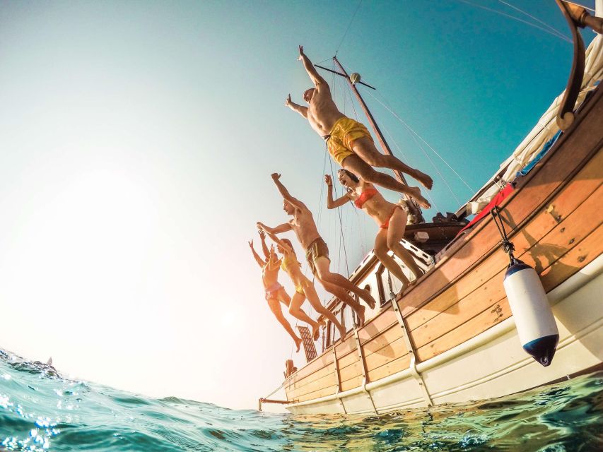 From Amalfi: Capri Island Boat Tour with Snorkeling & Drinks - Why the Amalfi-to-Capri Route Works Better Than Ferry Day Trips