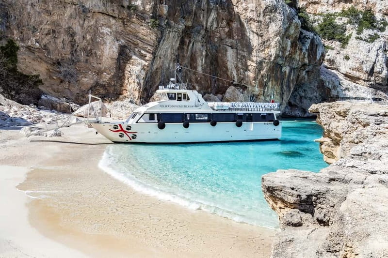 From Cala Gonone: Gulf of Orosei Cruise to Cala Goloritzè - Getting on board in Cala Gonone: meeting point, check-in, and timing