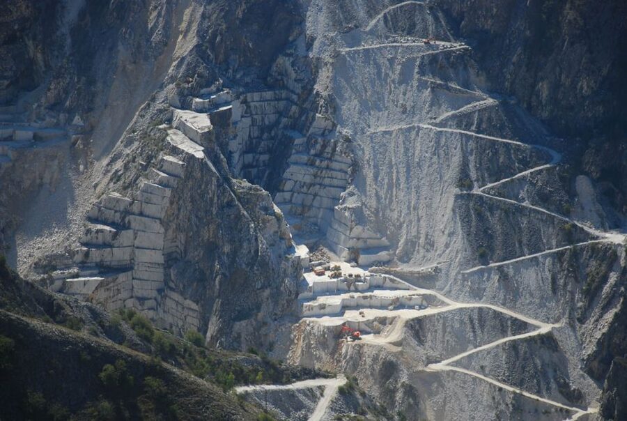 From Carrara: Marble Quarries Jeep Tour with Lardo Tasting - Michelangelo’s Marble Choice, Explained on the Ground
