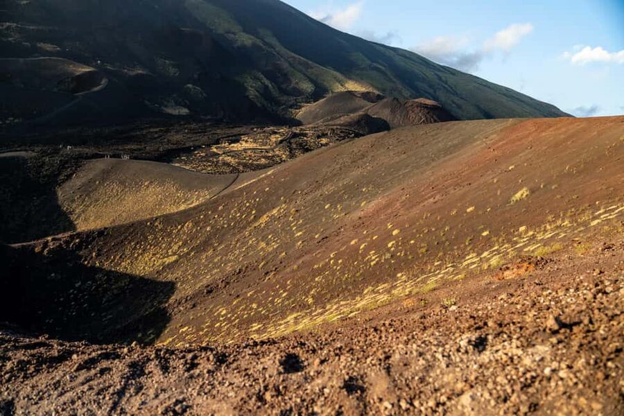 From Catania: Mount Etna Sunset Tour with Tasting and Cave - What to bring and how to dress for Etna’s mood
