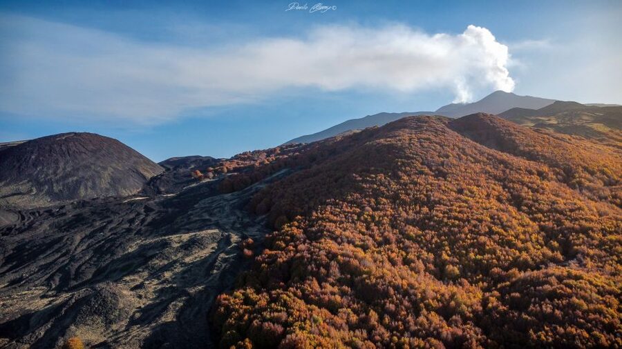 From Catania: Mt. Etna, Wine and Alcantara Tour - Lava caves with helmets and lamps: what Grotta del Ladroni or Cassone feels like