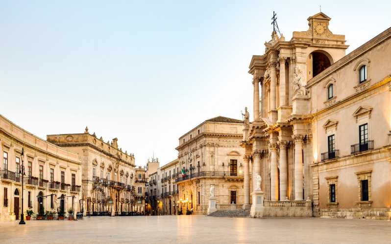 From Catania: Syracuse, Ortygia, and Noto Tour - The Catania meeting point and how the van day works
