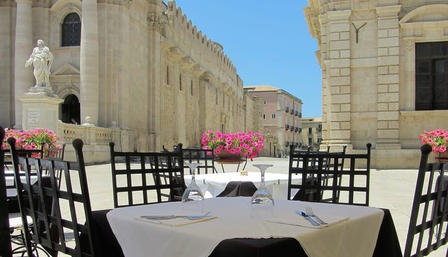 From Catania: Syracuse, Ortygia, and Noto Tour - What to bring for this 9-hour Sicily loop