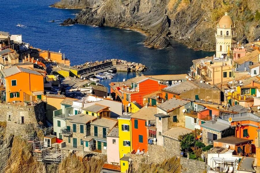 From Florence: Full-Day Private Cinque Terre Tour with Pisa - The boat to Vernazza: the easiest way to see the coast