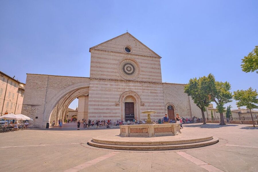 From Florence: Orvieto and Perugia Tour with Church Visits - Papal Basilica of Saint Mary of the Angels: the end stop that ties it together