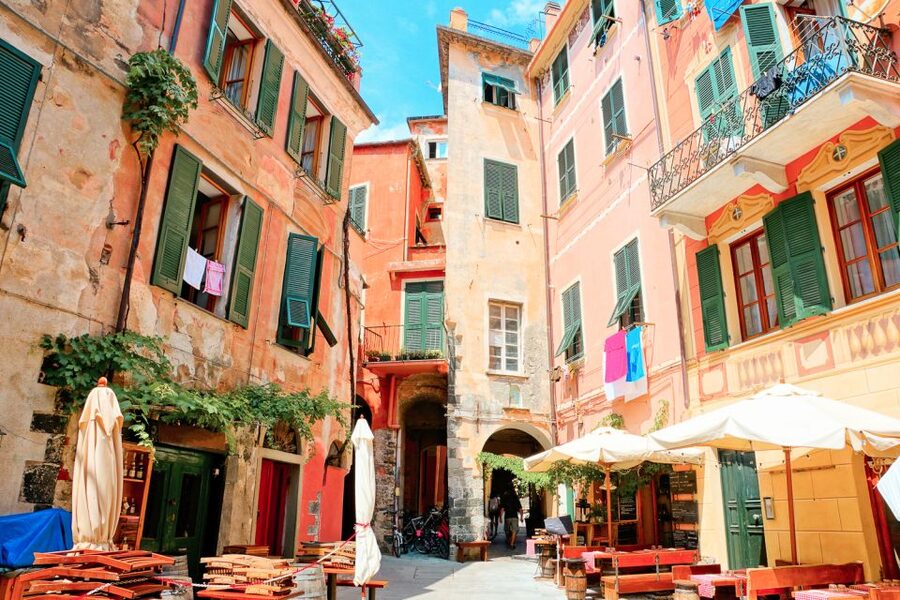 From Florence: Seaside Beauty Day Trip to Cinque Terre - Vernazza: A Natural Port and a Strong Sense of Place