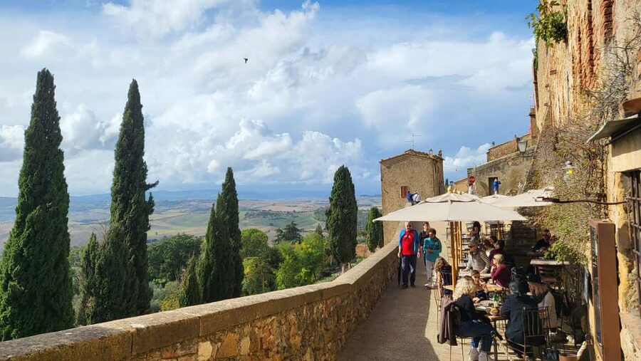 From Florence: Tuscany Hills Wine Tour - Guide impact: why the day can feel fun instead of rushed