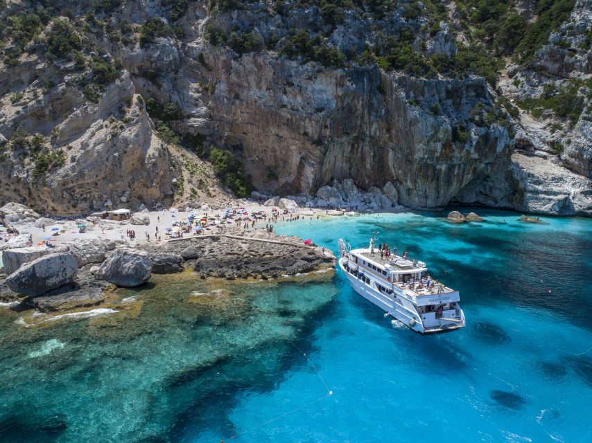 From La Caletta or Orosei: Gulf of Orosei Cruise - Grotta del Fico: Neolithic carvings and a guided visit in cooler air
