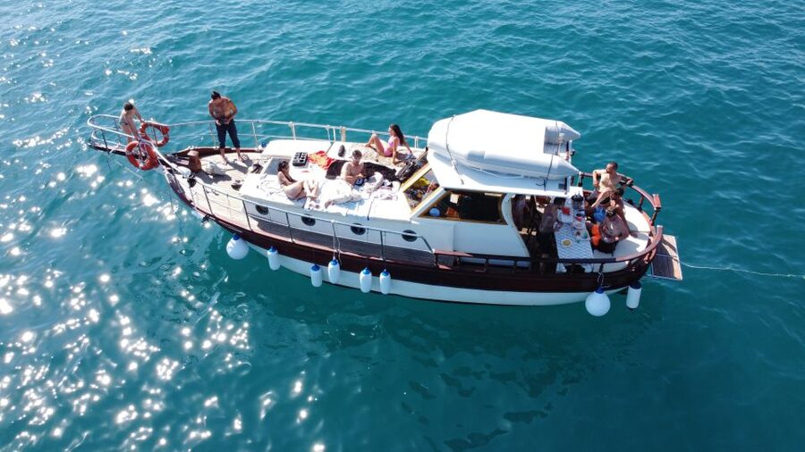 From La Spezia: Cinque Terre Boat Tour with Lunch and Wine - Should you book this Cinque Terre boat tour?