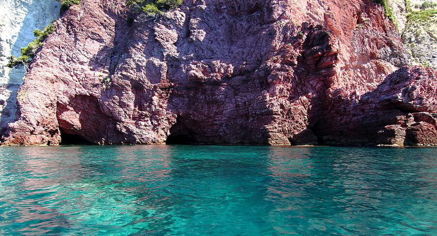 From La Spezia: Cinque Terre Full-Day Boat Tour - Portovenere to Palmaria: the strait where the water becomes the star