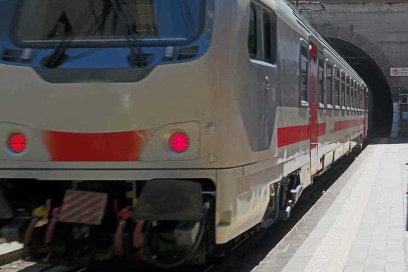 From La Spezia: Cinque Terre Small Group Tour with Limoncino - How the Cinque Terre Card Works for Your Train Hops
