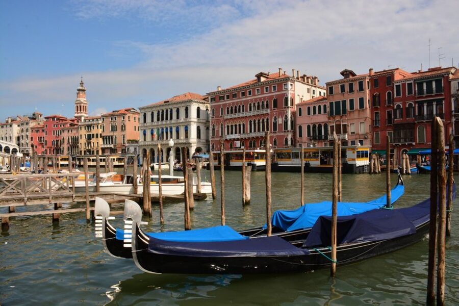 From Lake Garda: Full-Day Guided Group Tour of Venice - Who This Tour Suits Best (and Who Should Rethink It)