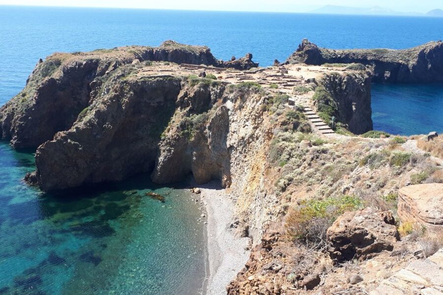 From Lipari: Panarea and Stromboli Cruise with Stops - Setting Sail From Lipari: Meeting Point, Timing, and the Italian-Only Reality