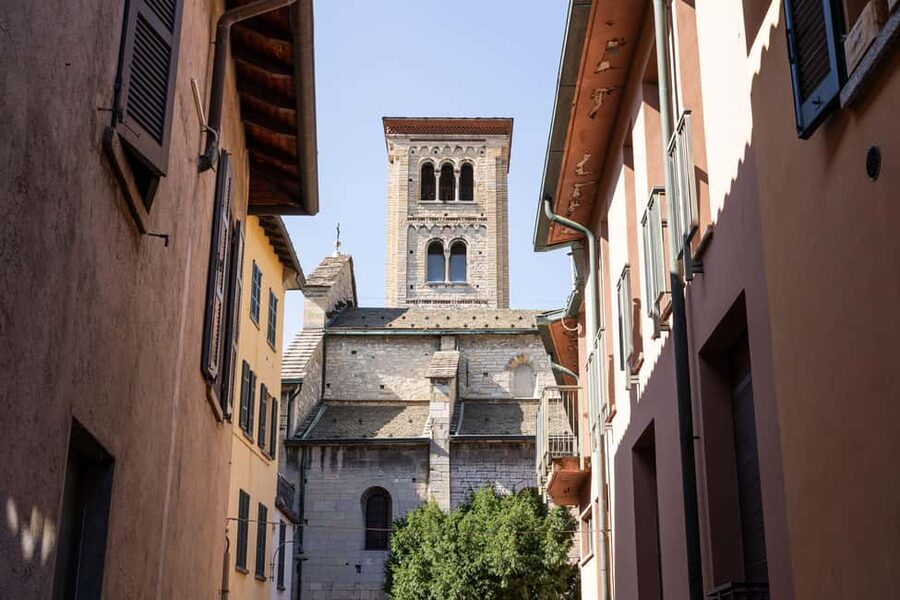 From Milan: Como & Bellagio Day Tour & Scenic Lake Cruise - Guides and drivers: what the best days have in common