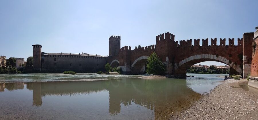 From Milan: Venice and Verona Full-Day Tour by Train - Bilingual guides: why the people matter