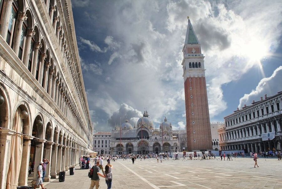 From Milan: Venice and Verona Full-Day Tour by Train - Romeo and Juliet time, and how to use it best