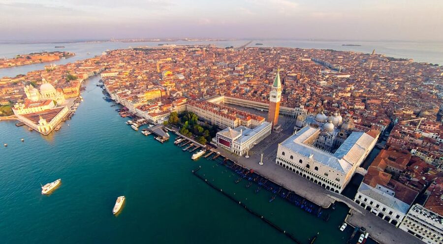 From Milan: Venice City Highlights Guided Day Trip - Milan to San Marco: coach, transfer, and beating the first chaos