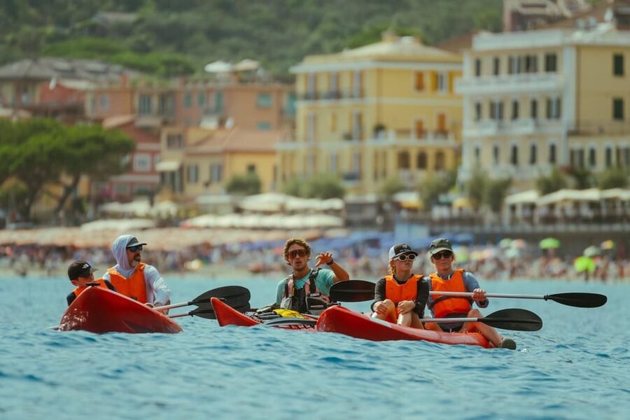 From Monterosso to Vernazza: Guided Cinque Terre Kayak Tour - Monterosso to Vernazza by kayak: what makes this Cinque Terre outing special