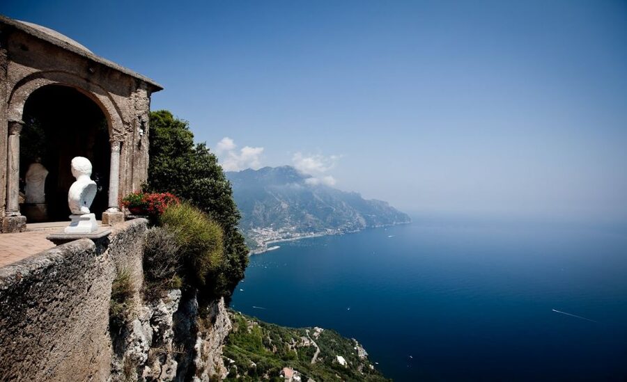 From Naples: Amalfi Coast Deluxe Private Tour - Mini bar, traffic, and how to pace an 8-hour coast day