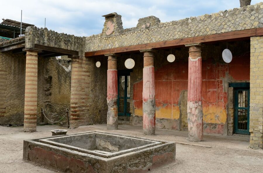 From Naples: Herculaneum Skip-the-Line Guided Tour - The guided 1.5-hour circuit: House of the Deer, Baths, and the Forum area