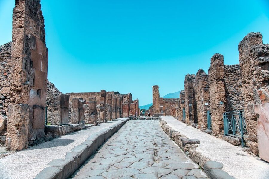 From Naples: Pompeii and Amalfi Coast Full-Day Private Tour - How the ride out of Naples sets the tone for the whole day