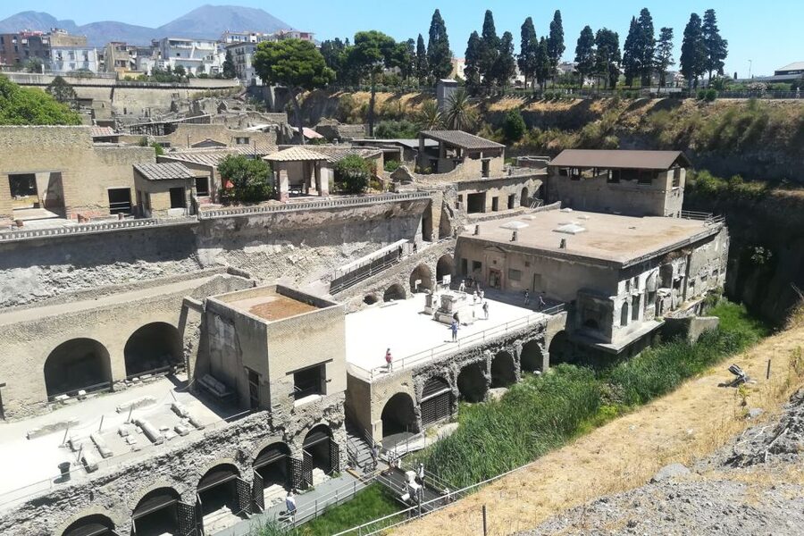 From Naples: Pompeii and Herculaneum Tour with Lunch - Herculaneum Afternoon: Why Many People Say Do Not Miss This