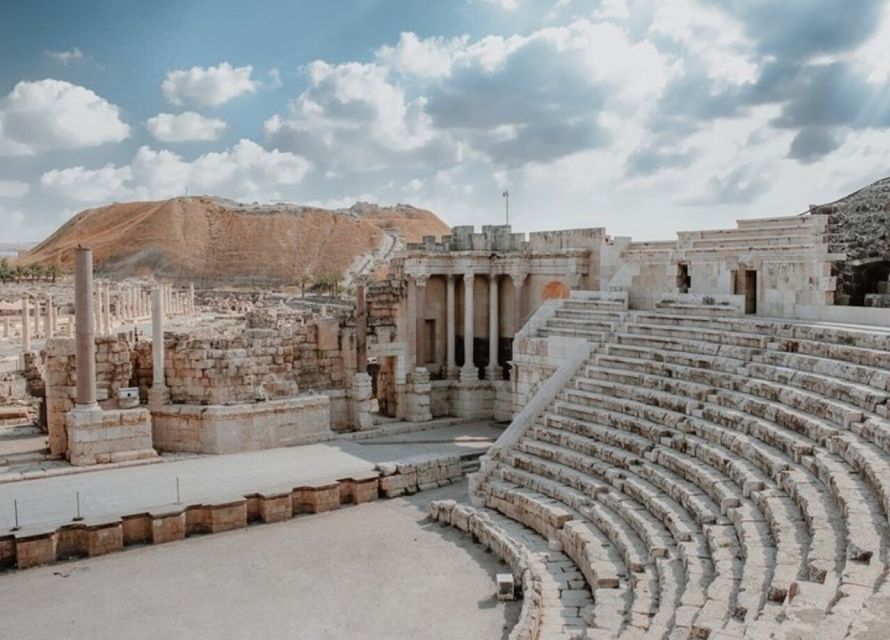 From Naples: Pompeii and Herculaneum VIP Tour with Lunch - Lunch near the Pompeii entrance: fuel up, but plan for a full day