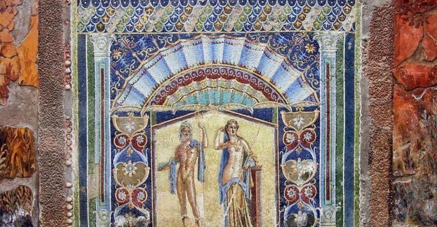 From Naples: Pompeii and Herculaneum VIP Tour with Lunch - What to wear and bring for Pompeii plus Herculaneum walking