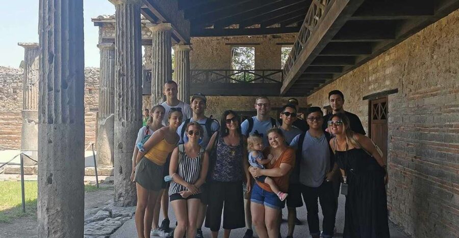 From Naples: Pompeii and Sorrento Full-Day Tour - Getting to Pompeii without wasting your morning