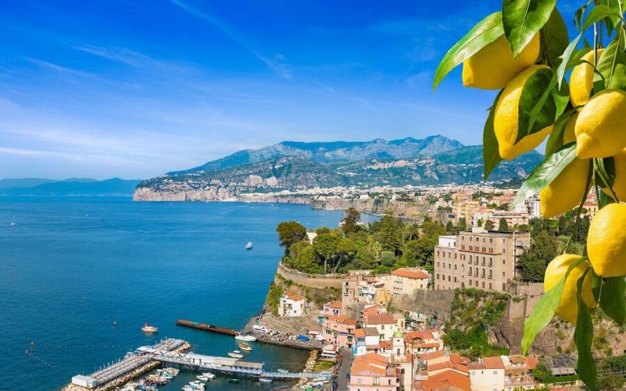 From Naples: Premium Tour of Sorrento, Positano, Amalfi - Positano: Cliffside Alleys, Beach Views, and Fashion-Browsing Time