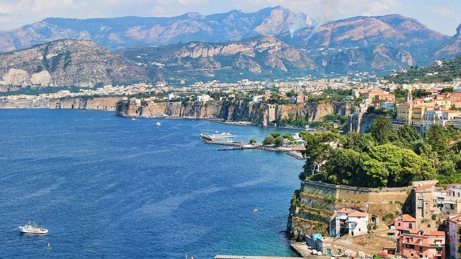 From Naples: Sorrento and Amalfi Coast Shared Day Trip - Weather and what to wear so the day stays pleasant