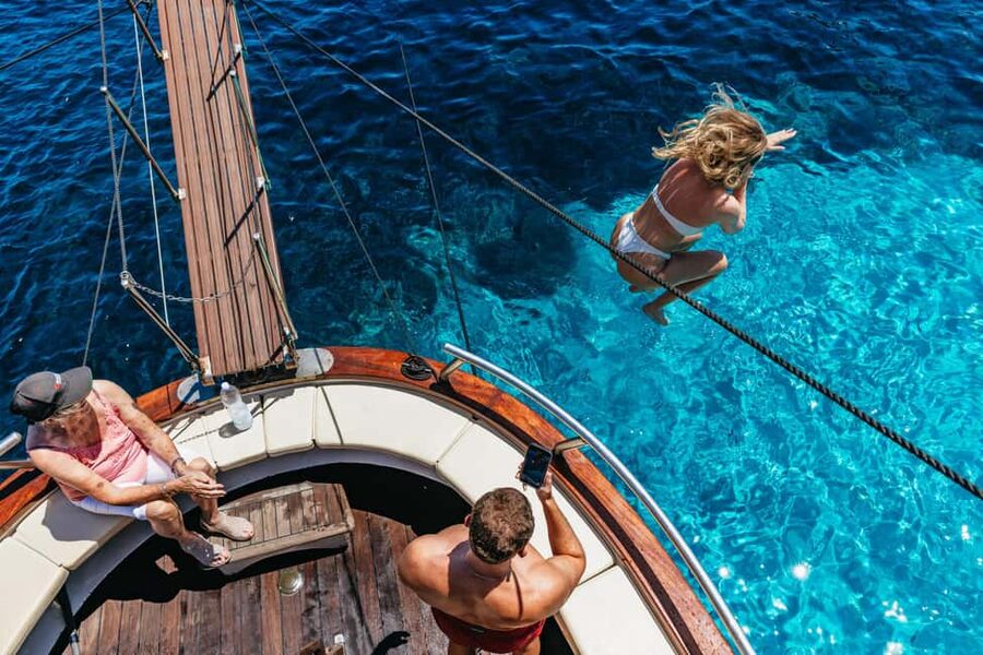 From Palau/La Maddal: Boat Tour of La Maddalena Archipelago - La Maddalena Archipelago from Palau: the easiest way to see the whole picture