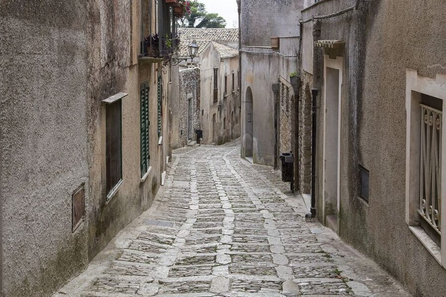 From Palermo: Erice, Salt Pans, and Segesta Day Trip - Segesta’s Doric Temple: big views, plus the timing tradeoff