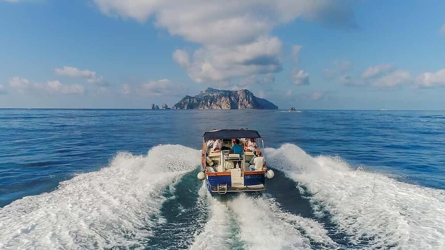 From Positano: Day trip to Capri - Group Tour by boat - Cruising Positano’s Coast and the Li Galli Islands Like a Local