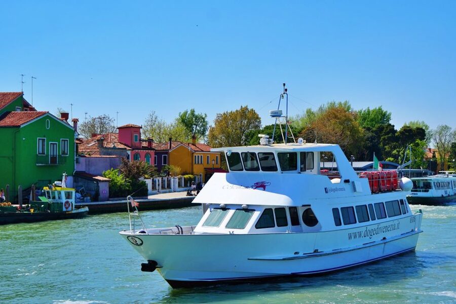 From Punta Sabbioni: Venice, Murano & Burano Guided Tour - Burano’s lace and color: how to make 75 minutes count
