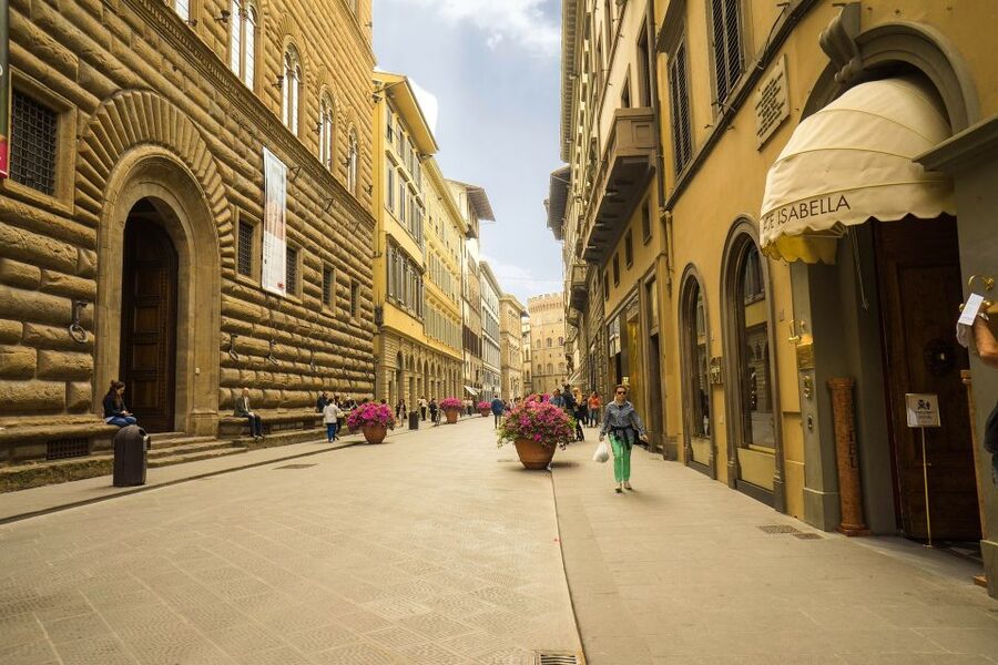 From Rome: Discover Florence & Pisa in a Full-Day Trip - The Bus Ride From Rome: Where the Day Starts