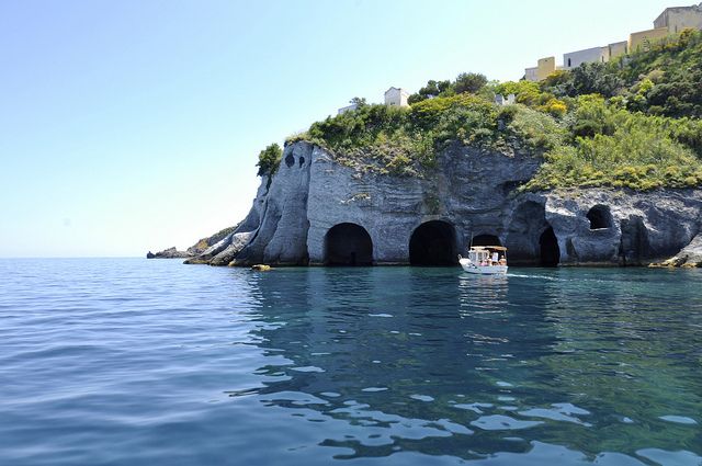 From Rome: Ponza Island Day Trip with Boat Excursion - Lunch on deck: mariner’s pasta, wine, and a sea-breeze reset