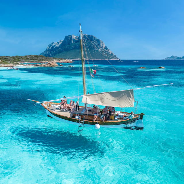From San Paolo: Tavolara and Molara Island Cruise with Lunch - Meeting at Porto San Paolo, then settling in like you planned a lazy day