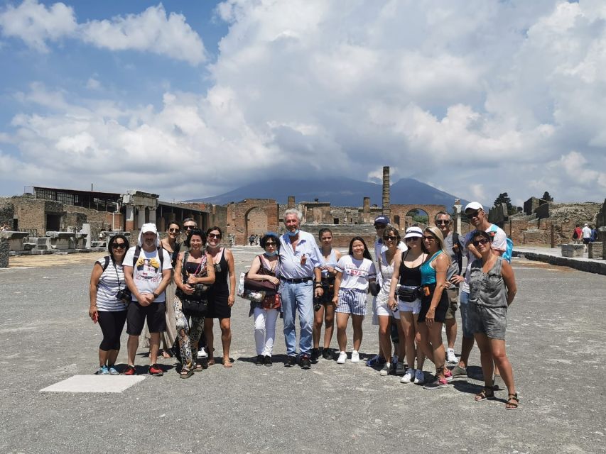 From Sorrento: Day Tour to Pompeii Ruins and Mount Vesuvius - The real logistics: buses, group flow, and why the day can run long