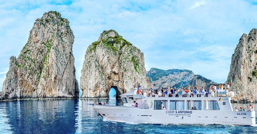 From Sorrento/Nerano: Capri Island Cruise with Guide Onboard - From Sorrento pickup to Nerano Marina del Cantone