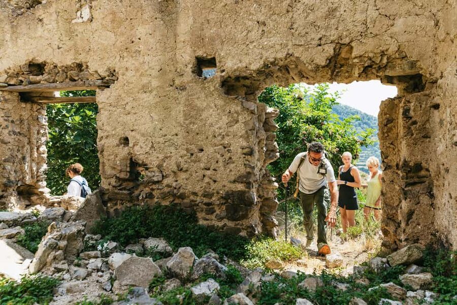 From Sorrento: Path of the Gods Guided Hike with Transfers - The guided part: more than facts, it changes how you walk