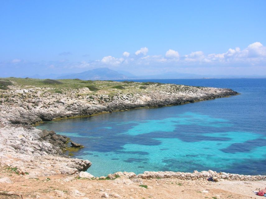 From Trapani: Cruise to Favignana and Levanzo with lunch - From Trapani at 9:30 to sailing: the flow of the day