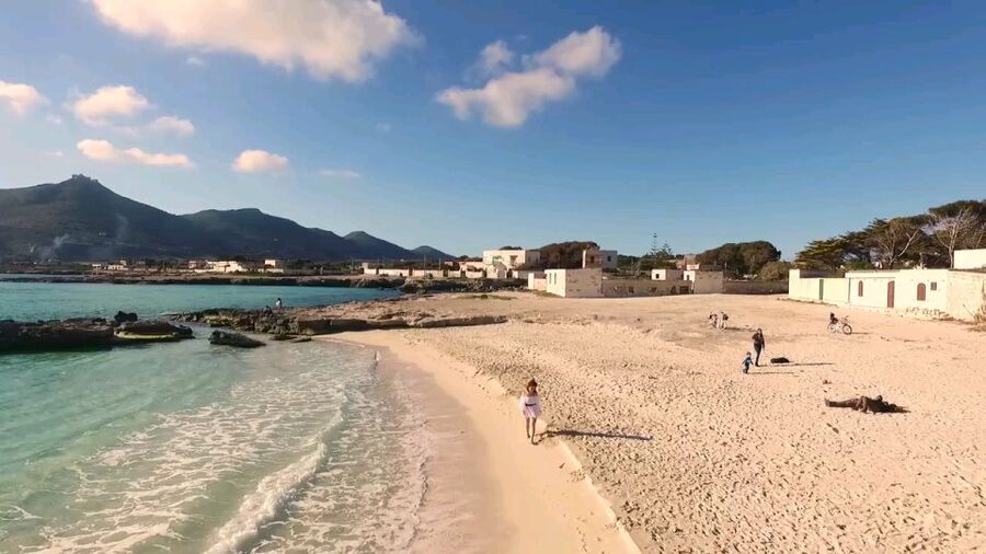 From Trapani: Day Cruise to Favignana & Levanzo with Lunch - 09:30 cruising to Favignana: creeks, cliffs, and photo chances