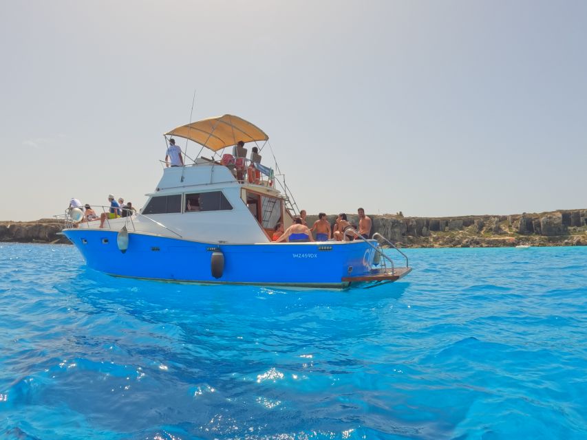 From Trapani: Favignana and Levanzo Boat Tour with Lunch - Levanzo in the afternoon: Faraglione views and another round of water time