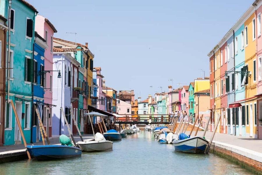 From Venice: Murano and Burano Half-Day Island Tour by Boat - Guides, Energy, and What Makes the Tour Feel Special