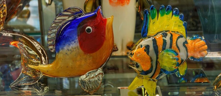 From Venice: Murano and Burano Private Tour with Transfer - Meet your guide, then glide out to Murano