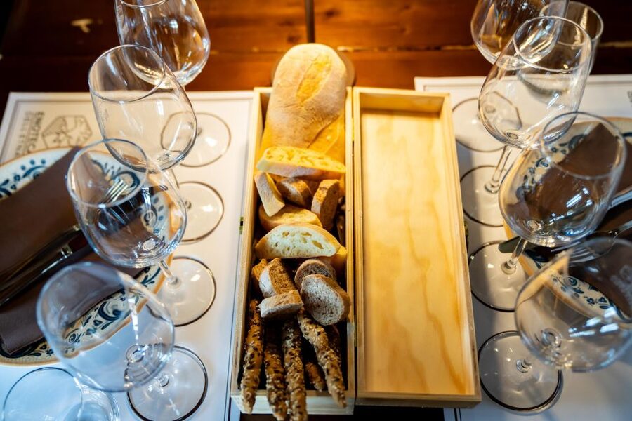 Full-Day Etna and Wine Tour from Catania - Catania to Rifugio Sapienza: the ride that sets expectations